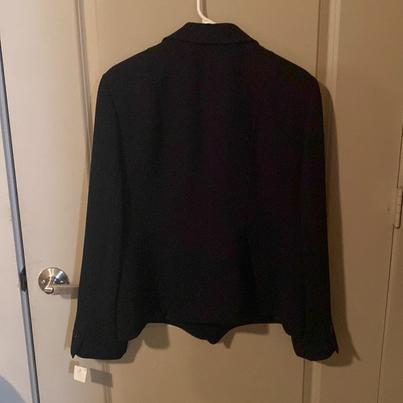 Joneswear Essentials women’s jacket - Picture 2 of 8